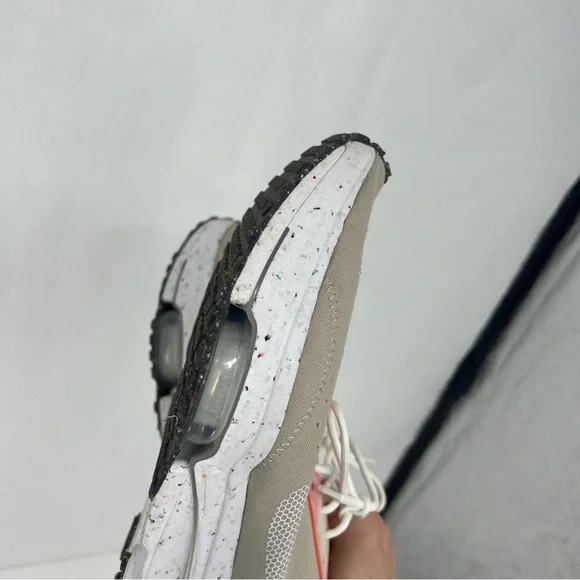 Nike Air-Zoom-Type Crater Beige and Coral Sneakers - Picture 11 of 16